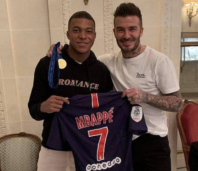 曼联拉什福德末段绝杀狼队（拉什福德压哨绝杀助曼联击败狼队）