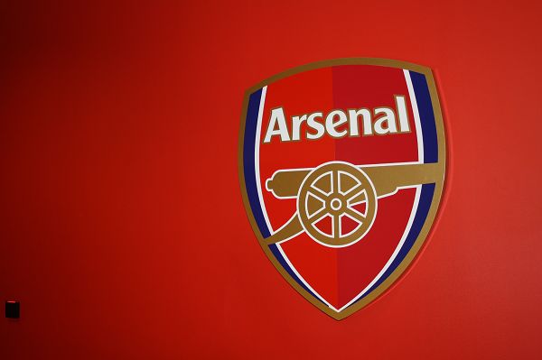 米体：泽林斯基本有望德比首发，但国家队赛后他出现身体问题（米体：泽林斯基预计德比先发，但国家队赛后出现身体不适）