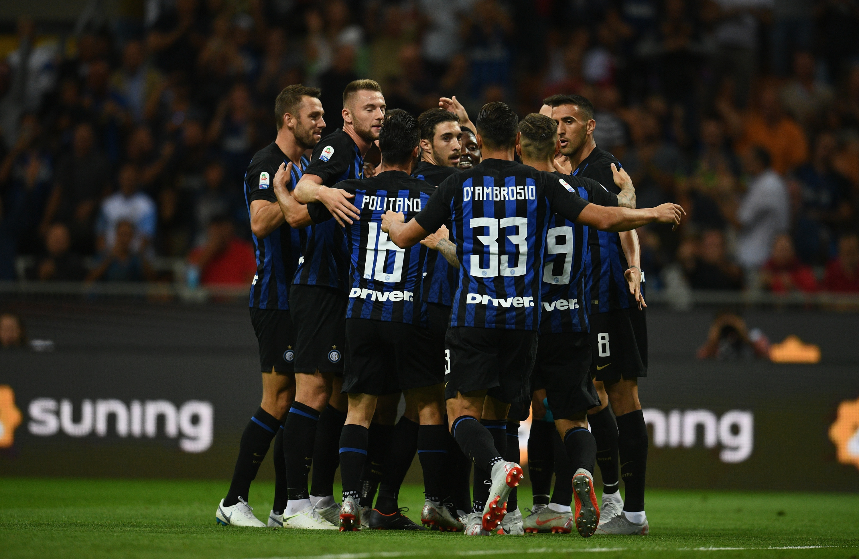 菲尔-琼斯：阿森纳可以充分利用拜仁在定位球防守上的弱点（菲尔-琼斯：拜仁定位球防守有漏洞，阿森纳可大做文章）