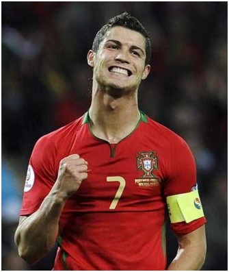 赫伊森：在皇马表现不好会遭到批评并恐慌，但单场不决定一切（赫伊森：皇马若发挥不佳会被批评也会紧张，但一场球并非定论）