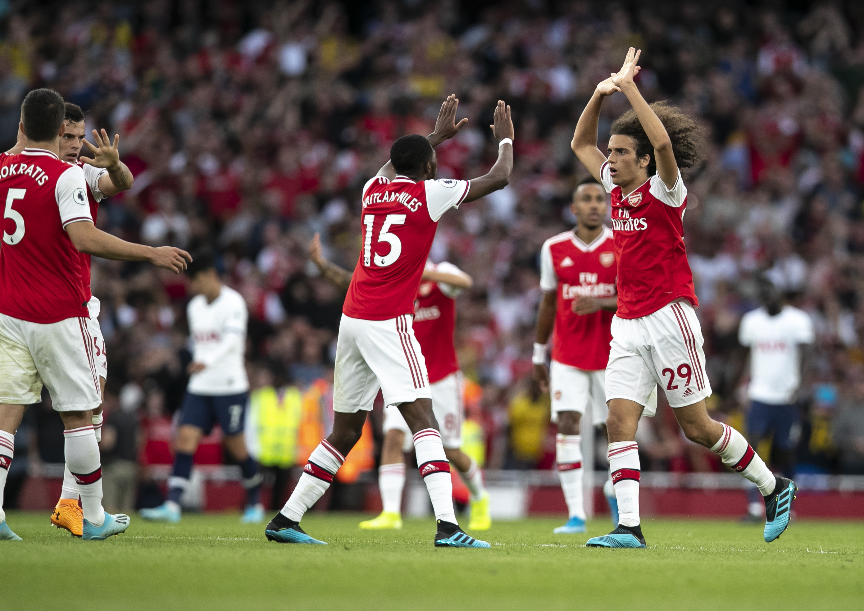 曼城主帅瓜迪奥拉盛赞哈兰德：10球成就“疯狂”（曼城主帅瓜迪奥拉：哈兰德10球表现堪称疯狂）