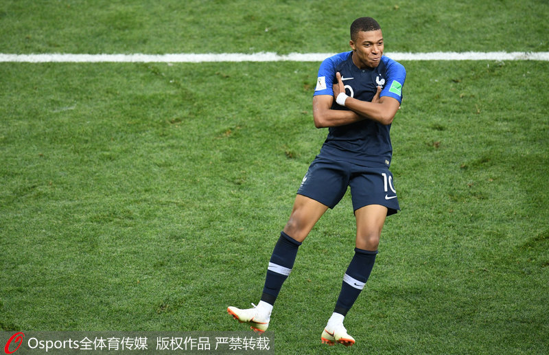 此前6场30+！爱德华兹今日半场仅出手5次贡献6分3失误