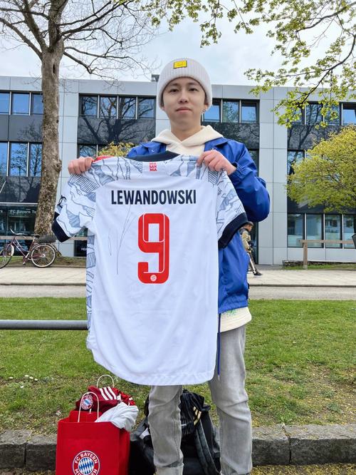 NBA：勇士击败森林狼 库里三分火力全开（NBA：勇士击退森林狼 库里三分如雨）