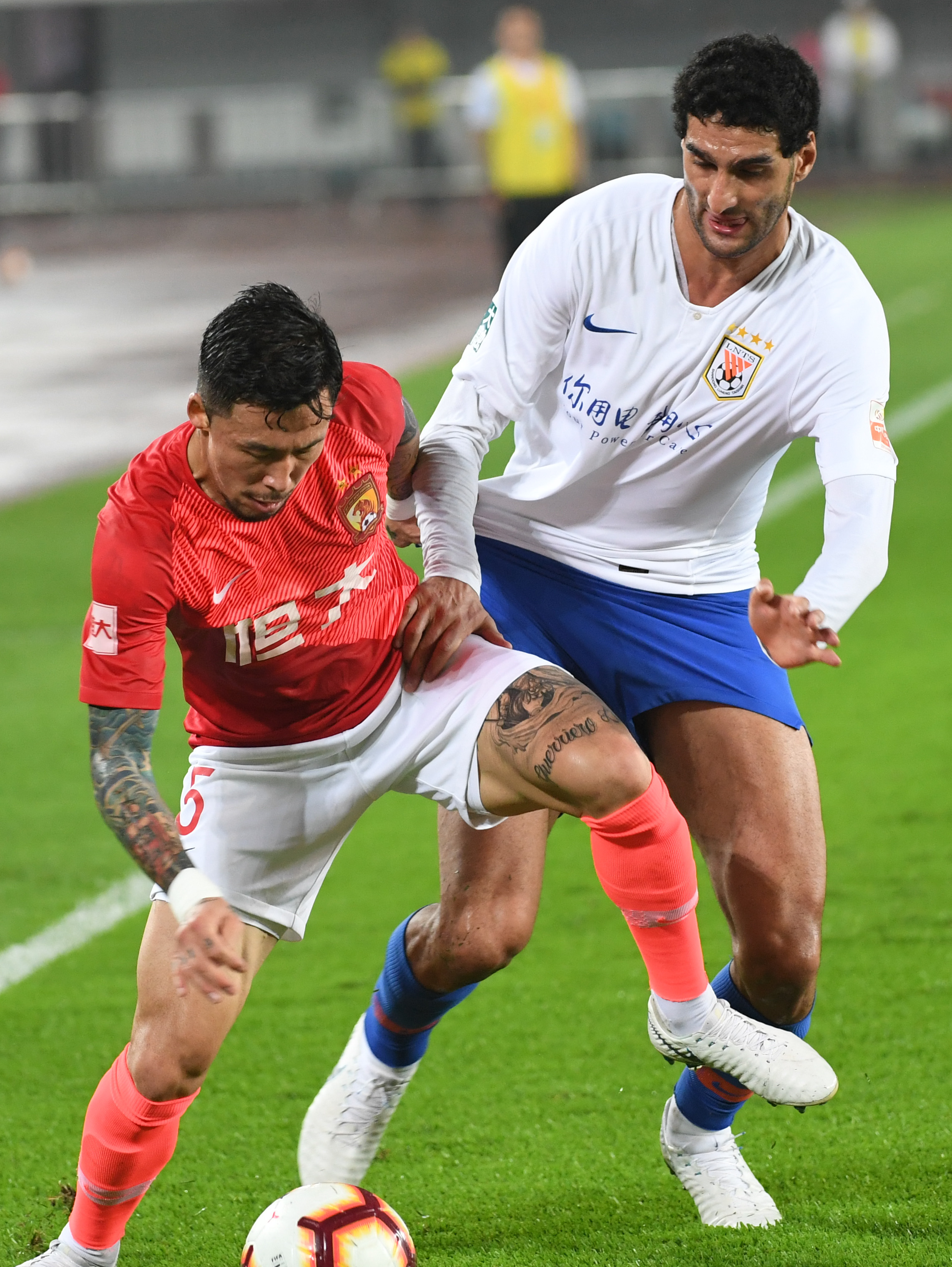 比利亚雷亚尔3-2皇家社会，莫莱罗梅开二度，阿约塞-佩雷斯建功（比利亚雷亚尔3-2力克皇家社会：莫莱罗双响，阿约塞-佩雷斯破门）