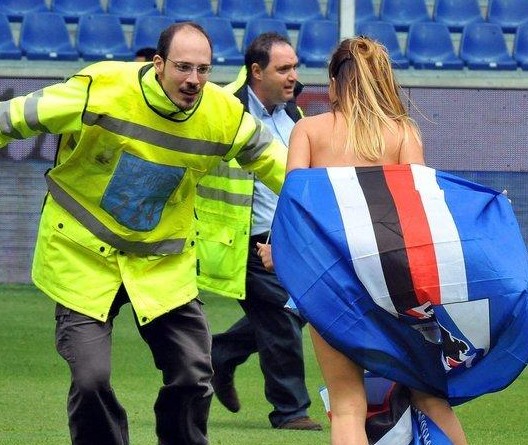 半场战报：博洛尼亚0-0布兰，里科吉安尼斯染红（上半场战况：博洛尼亚0-0布兰，里科吉安尼斯被红牌罚下）