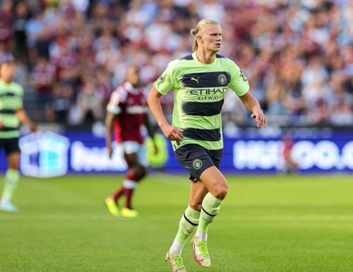 2-0，4-3！欧联杯之王神了，英超140亿对决战老东家，赢球=搅乱争冠格局（2-0到4-3！欧联杯之王炸裂，英超140亿豪门再战旧主，赢球就搅乱争冠格局）