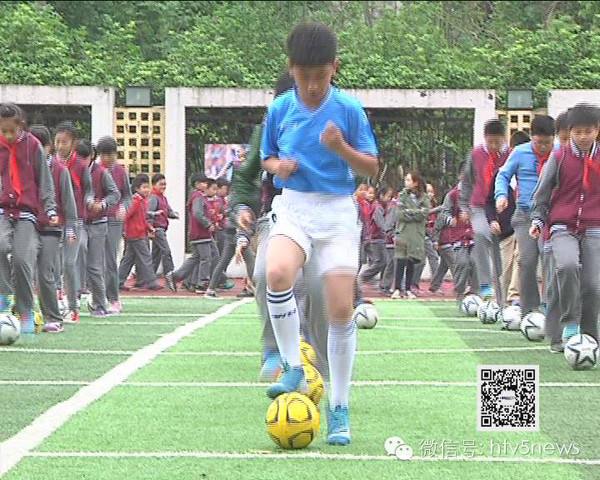 足球中超球队连签三员猛将，阵容升级完成（中超球队连签三大强援，阵容升级就位）