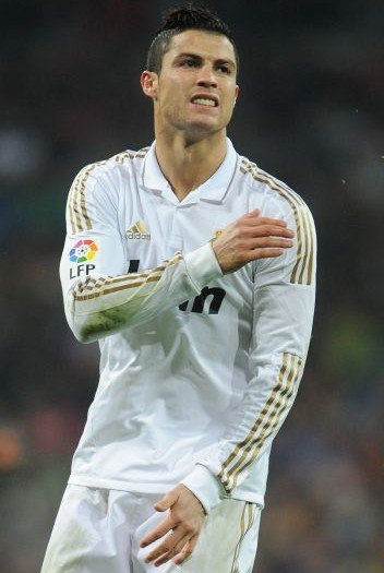 重返诺坎普首战，45157人现场观看巴萨vs毕尔巴鄂竞技（诺坎普回归首战，45157名球迷见证巴萨对阵毕尔巴鄂竞技）